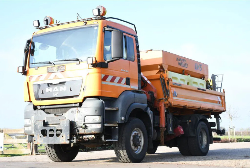 MAN TGS 18.320 4x4!! KRAN/!!!WINTERDIENST/DREISEITENKIPPER!!KOMMUNAL/KLIMA!! - Kallurauto, Kraanaga veoauto: pilt 4 MAN TGS 18.320 4x4!! KRAN/!!!WINTERDIENST/DREISEITENKIPPER!!KOMMUNAL/KLIMA!! - Kallurauto, Kraanaga veoauto: pilt 4