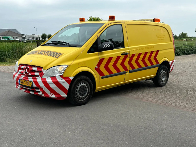 Mercedes-Benz Vito 113 CDI AUTOMAAT!!CONVOI EXCEPTIONNEL!!BEGELEIDINGSWAGEN!! - Väike kaubik: pilt 3 Mercedes-Benz Vito 113 CDI AUTOMAAT!!CONVOI EXCEPTIONNEL!!BEGELEIDINGSWAGEN!! - Väike kaubik: pilt 3