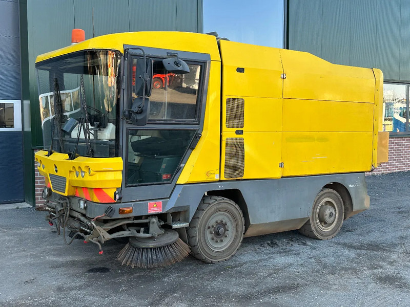 Ravo 530 VEEGMACHINE/SWEEPER!! - Tänavapühkimismasin: pilt 1 Ravo 530 VEEGMACHINE/SWEEPER!! - Tänavapühkimismasin: pilt 1