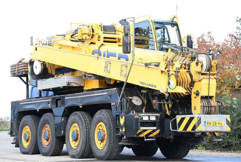 Terex-Demag AC60 CITY CLASS! Double cab!!8X8!! - Maastikukraana: pilt 1 Terex-Demag AC60 CITY CLASS! Double cab!!8X8!! - Maastikukraana: pilt 1