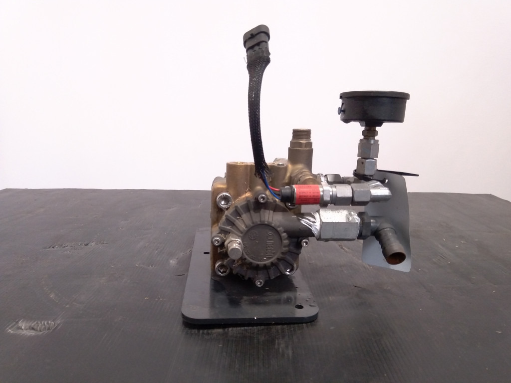Bomag BM1200-35 - - Hüdrauliline pump - Ehitusmasinad: pilt 4 Bomag BM1200-35 - - Hüdrauliline pump - Ehitusmasinad: pilt 4