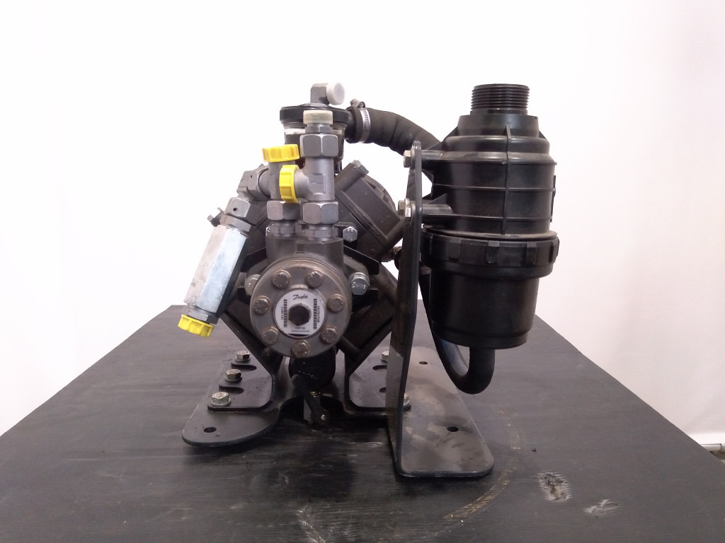 Bomag BM1200-35 - - Hüdrauliline pump - Ehitusmasinad: pilt 4 Bomag BM1200-35 - - Hüdrauliline pump - Ehitusmasinad: pilt 4