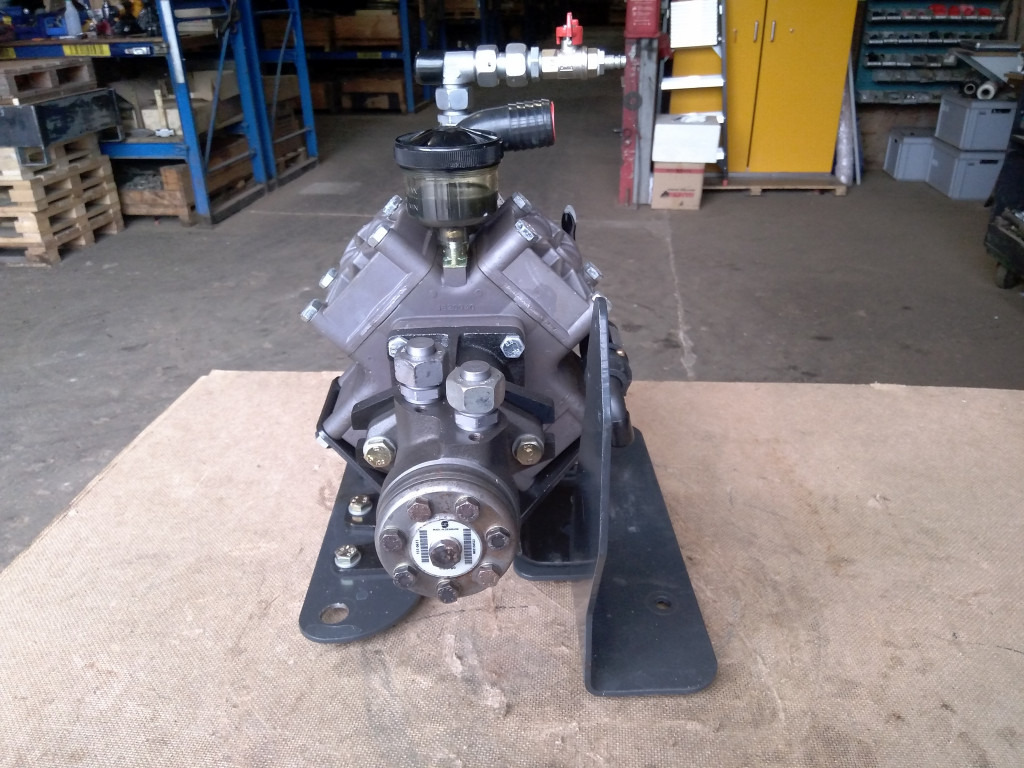 Bomag BM2000-75 - - Hüdrauliline pump - Ehitusmasinad: pilt 4 Bomag BM2000-75 - - Hüdrauliline pump - Ehitusmasinad: pilt 4