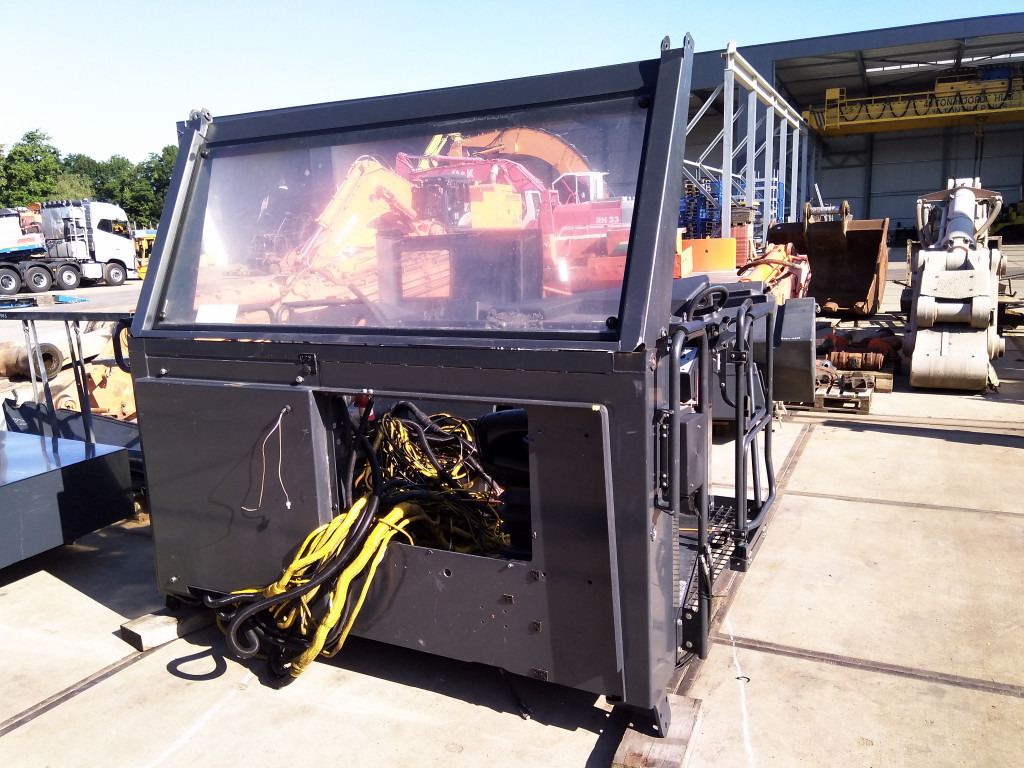 Bomag BM2000-75 - - Pealisehitus ja välispind - Külmhöövel: pilt 3 Bomag BM2000-75 - - Pealisehitus ja välispind - Külmhöövel: pilt 3