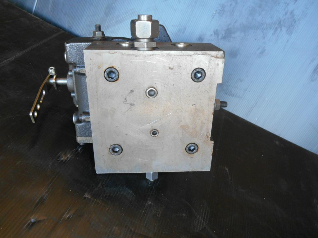 Bomag Unknown - - Hüdrauliline pump - Ehitusmasinad: pilt 3 Bomag Unknown - - Hüdrauliline pump - Ehitusmasinad: pilt 3