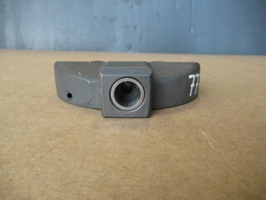 CNH YT10V00003R200 - - Õlipump - Ehitusmasinad: pilt 4 CNH YT10V00003R200 - - Õlipump - Ehitusmasinad: pilt 4