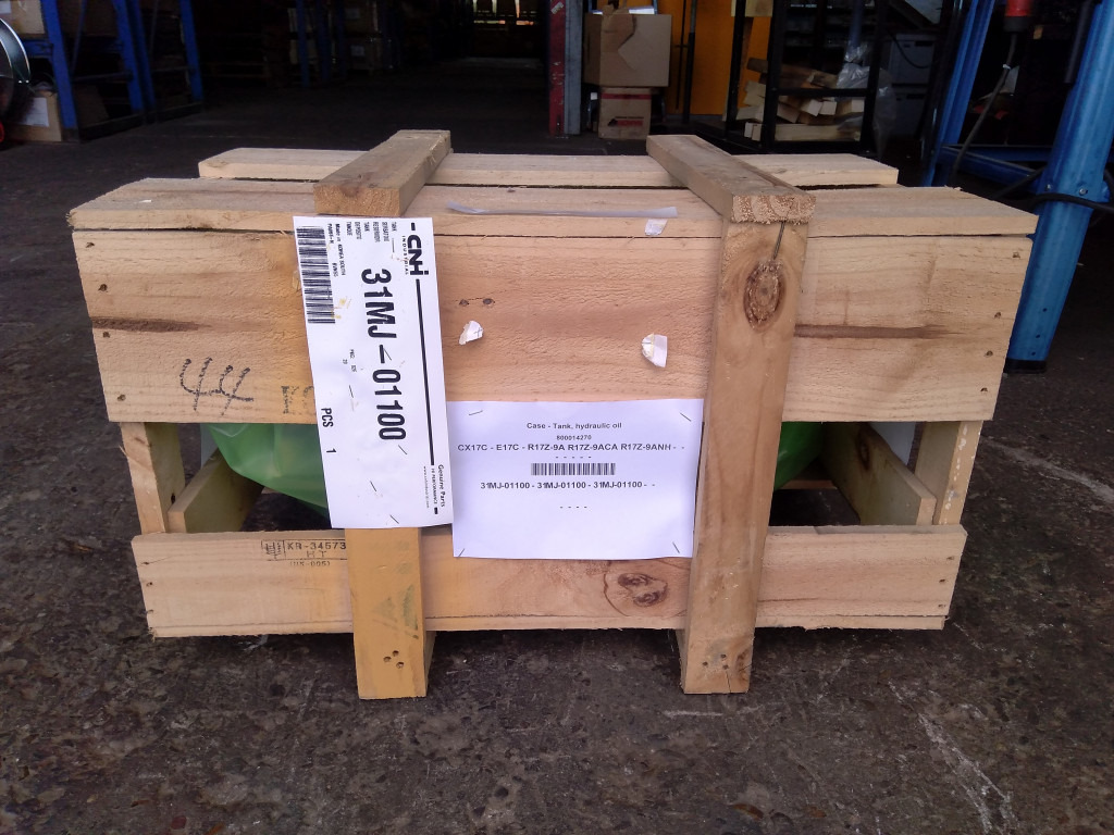 Case 31MJ-01100 - Hüdrauliline paak - Ehitusmasinad: pilt 2 Case 31MJ-01100 - Hüdrauliline paak - Ehitusmasinad: pilt 2