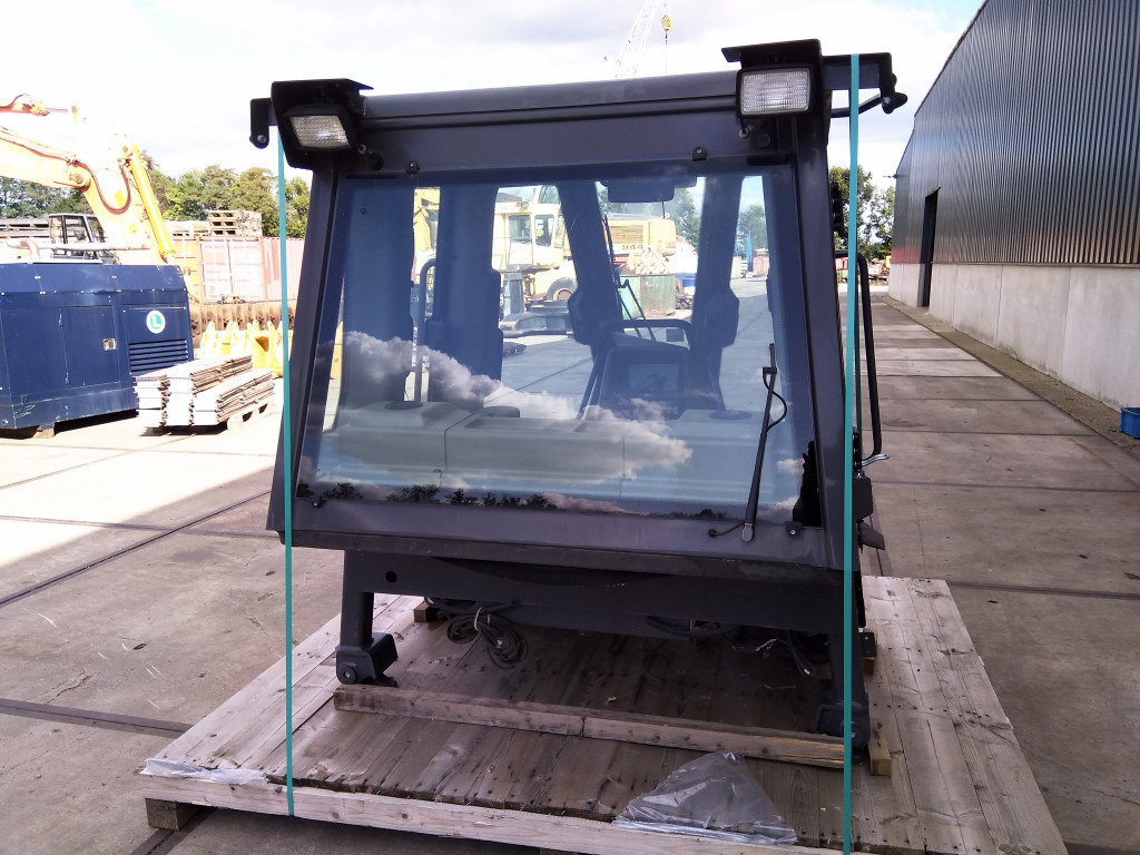 Case 87388637 - 87388630 - Kabiin - Ehitusmasinad: pilt 3 Case 87388637 - 87388630 - Kabiin - Ehitusmasinad: pilt 3