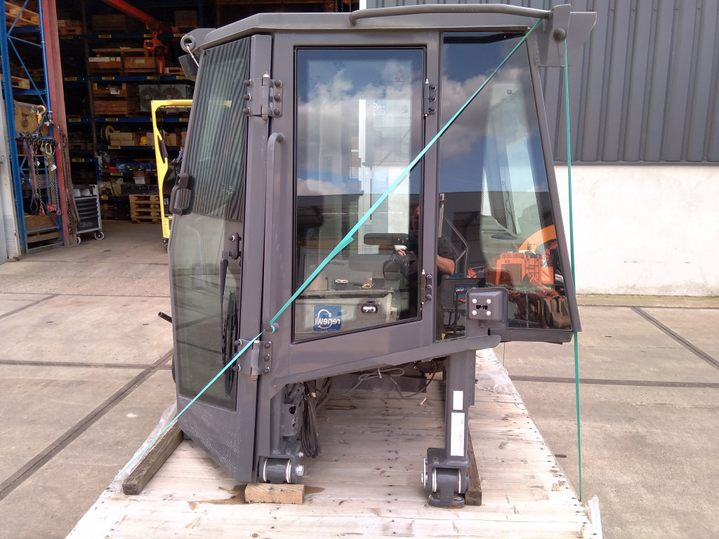 Case 87388637 - 87388630 - Kabiin - Ehitusmasinad: pilt 4 Case 87388637 - 87388630 - Kabiin - Ehitusmasinad: pilt 4