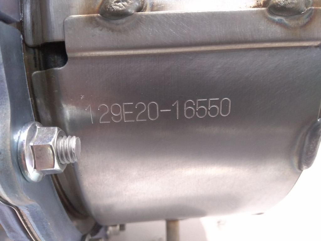 Case VV129E3016070 - AdBlue paak - Põllutööseade: pilt 5 Case VV129E3016070 - AdBlue paak - Põllutööseade: pilt 5