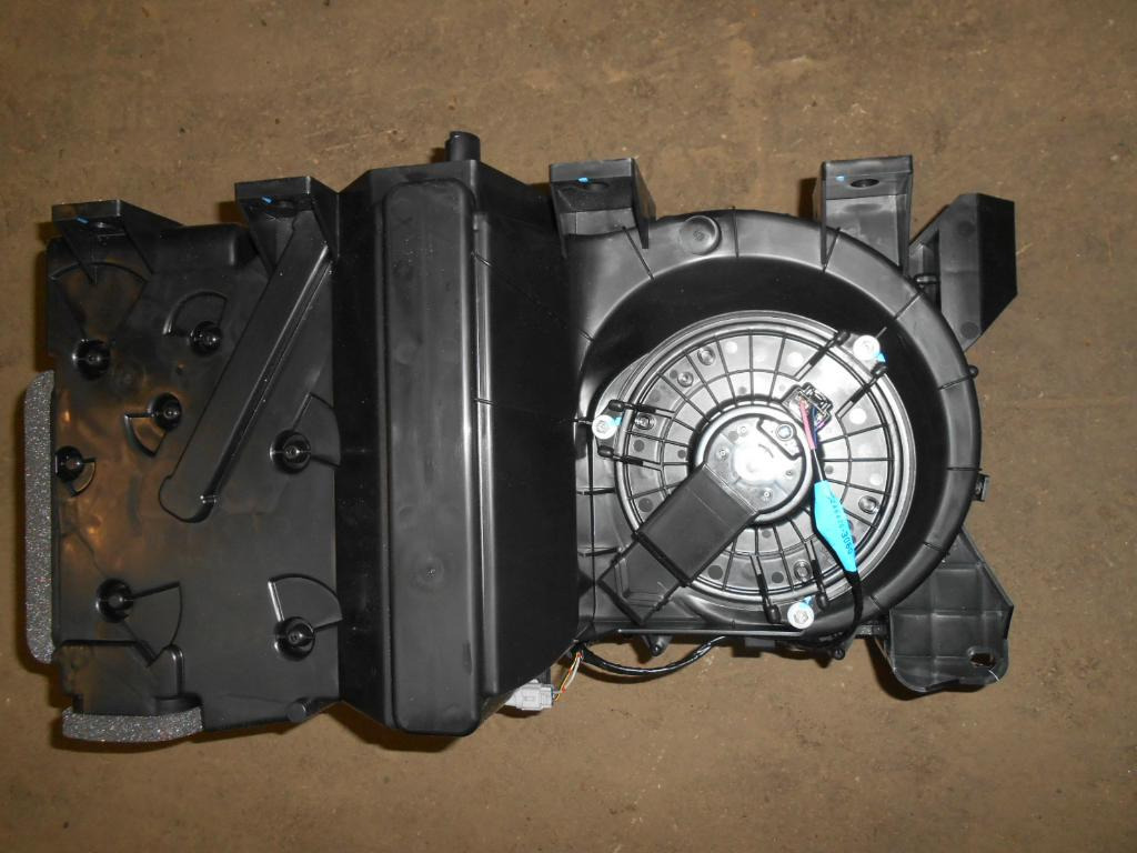 Caterpillar 2299081 - 3168812 - Kliimaseadme osa - Ehitusmasinad: pilt 2 Caterpillar 2299081 - 3168812 - Kliimaseadme osa - Ehitusmasinad: pilt 2