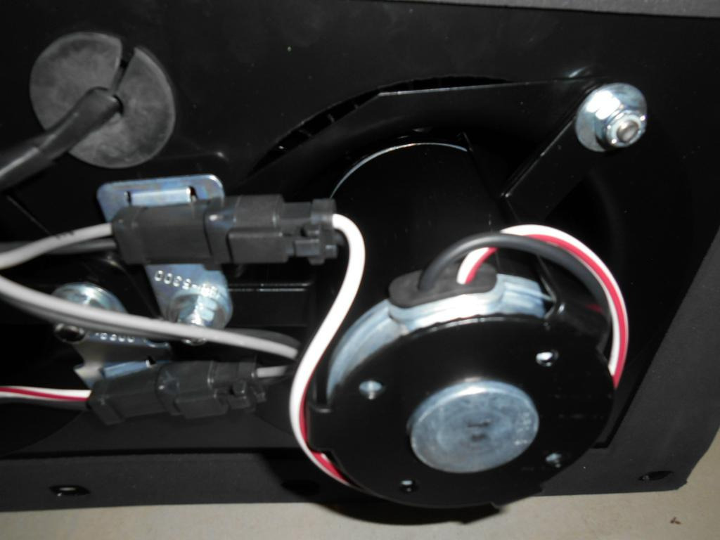 Caterpillar 3085073 - 3106058 - Soojendus/ Ventilatsioon - Ehitusmasinad: pilt 4 Caterpillar 3085073 - 3106058 - Soojendus/ Ventilatsioon - Ehitusmasinad: pilt 4