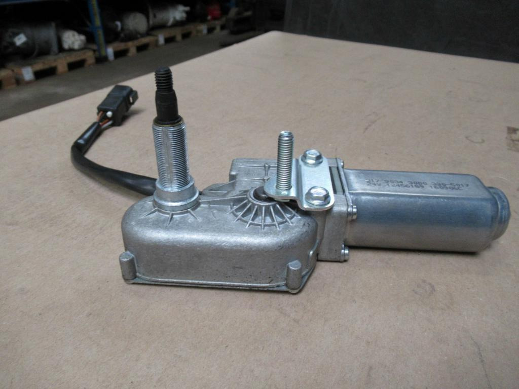 Caterpillar 3305017 - Klaasipuhasti - Ehitusmasinad: pilt 2 Caterpillar 3305017 - Klaasipuhasti - Ehitusmasinad: pilt 2