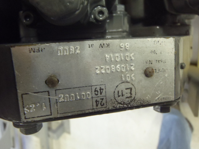 Cummins 300 - - Mootor - Ehitusmasinad: pilt 4 Cummins 300 - - Mootor - Ehitusmasinad: pilt 4
