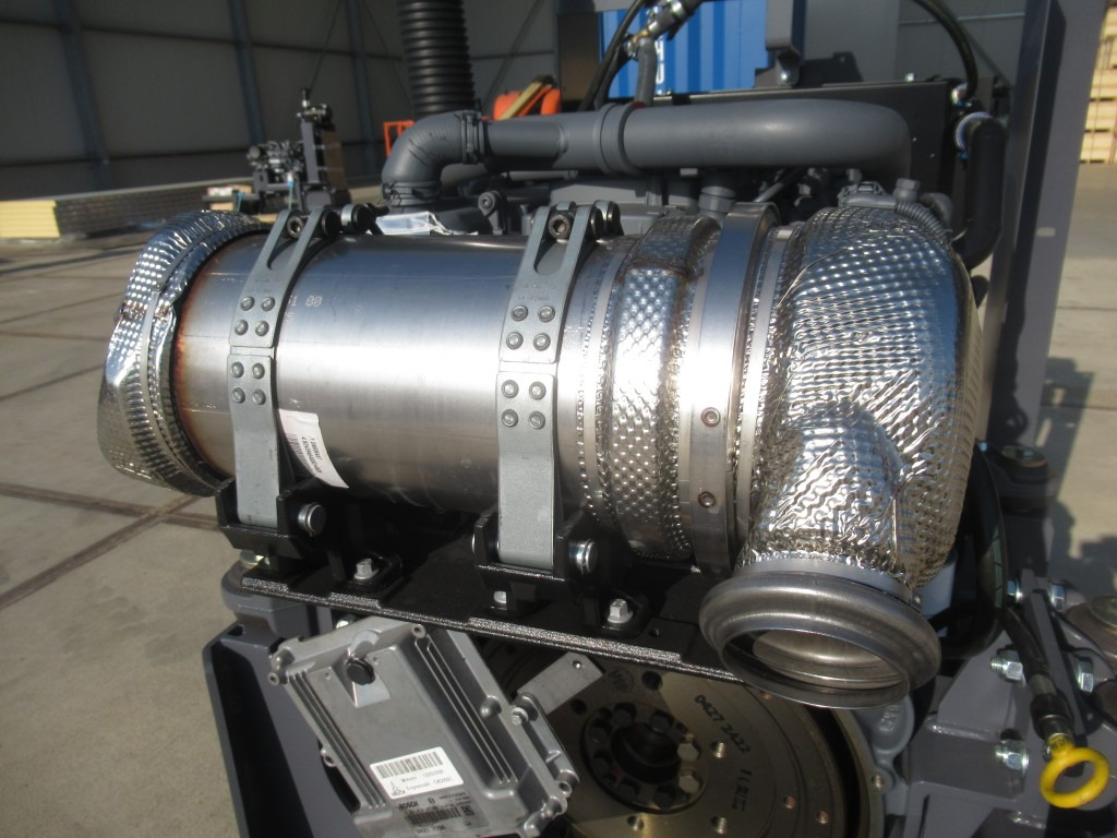 Deutz TD3.6 L4 - - Mootor - Ehitusmasinad: pilt 4 Deutz TD3.6 L4 - - Mootor - Ehitusmasinad: pilt 4