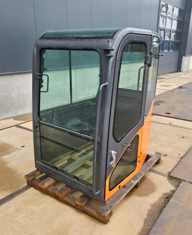 Doosan 220101-00070 - 220101-00074 - Kabiin - Ehitusmasinad: pilt 2 Doosan 220101-00070 - 220101-00074 - Kabiin - Ehitusmasinad: pilt 2