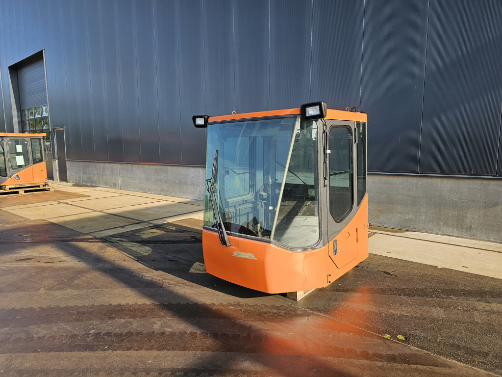 Doosan 220101-00071B - 220101-00071A - Kabiin - Ehitusmasinad: pilt 1 Doosan 220101-00071B - 220101-00071A - Kabiin - Ehitusmasinad: pilt 1