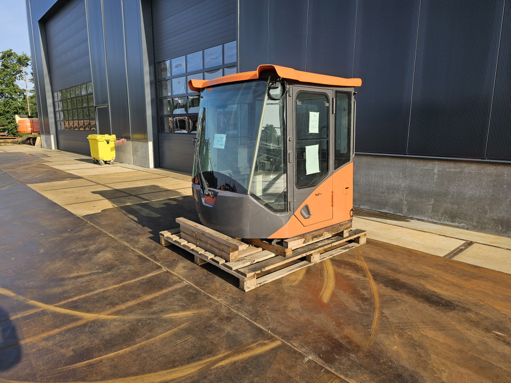 Doosan 220101-00229T - 220101-00229W - Kabiin - Ehitusmasinad: pilt 1 Doosan 220101-00229T - 220101-00229W - Kabiin - Ehitusmasinad: pilt 1