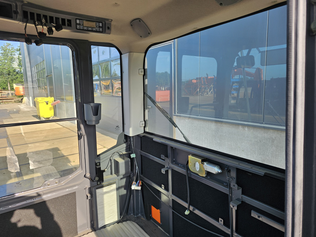 Uus Kabiin - Ehitusmasinad Doosan 220101-00229T - 220101-00229X: pilt 8