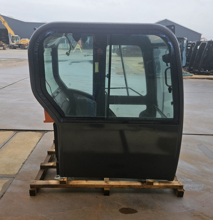 Doosan 220101-00889K - 220101-00107 - Kabiin - Ehitusmasinad: pilt 4 Doosan 220101-00889K - 220101-00107 - Kabiin - Ehitusmasinad: pilt 4