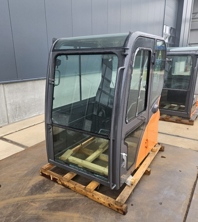 Doosan 220101-00889K - 220101-00889 - Kabiin - Ehitusmasinad: pilt 2 Doosan 220101-00889K - 220101-00889 - Kabiin - Ehitusmasinad: pilt 2