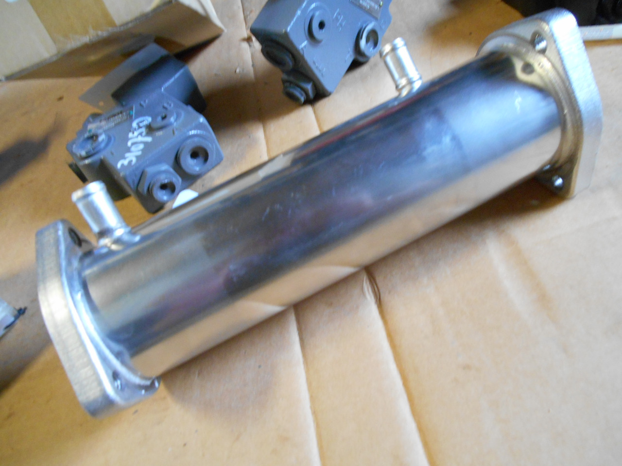 Hitachi 8980281121 - EGR-jahuti - Põllutööseade: pilt 5 Hitachi 8980281121 - EGR-jahuti - Põllutööseade: pilt 5
