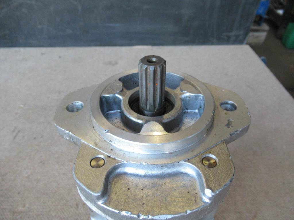 Kayaba KRP-17-8CJ2L3AR - - Roolipump - Ehitusmasinad: pilt 4 Kayaba KRP-17-8CJ2L3AR - - Roolipump - Ehitusmasinad: pilt 4