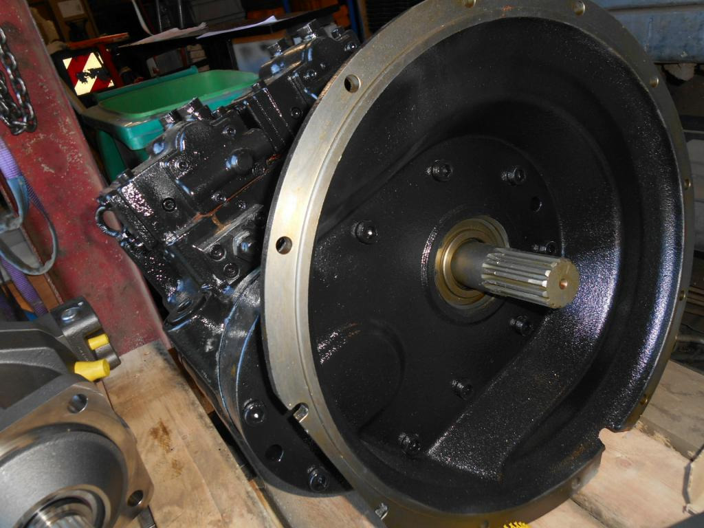 Kobelco YN10V00008F3 - YN10V00008F1 - Hüdrauliline pump - Ehitusmasinad: pilt 4 Kobelco YN10V00008F3 - YN10V00008F1 - Hüdrauliline pump - Ehitusmasinad: pilt 4
