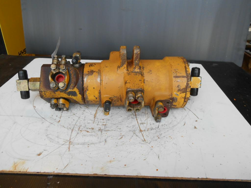 Komatsu PC160-6K - - Hüdraulika - Ehitusmasinad: pilt 2 Komatsu PC160-6K - - Hüdraulika - Ehitusmasinad: pilt 2