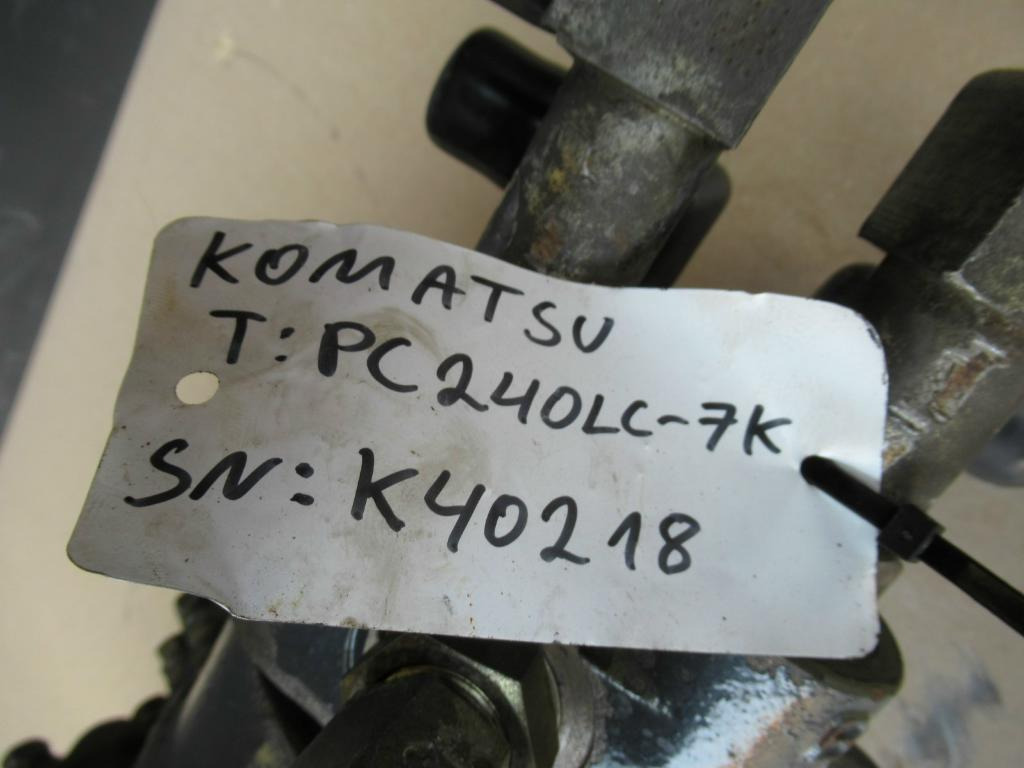 Komatsu PC240LC-7K - - Hüdraulika - Ehitusmasinad: pilt 2 Komatsu PC240LC-7K - - Hüdraulika - Ehitusmasinad: pilt 2