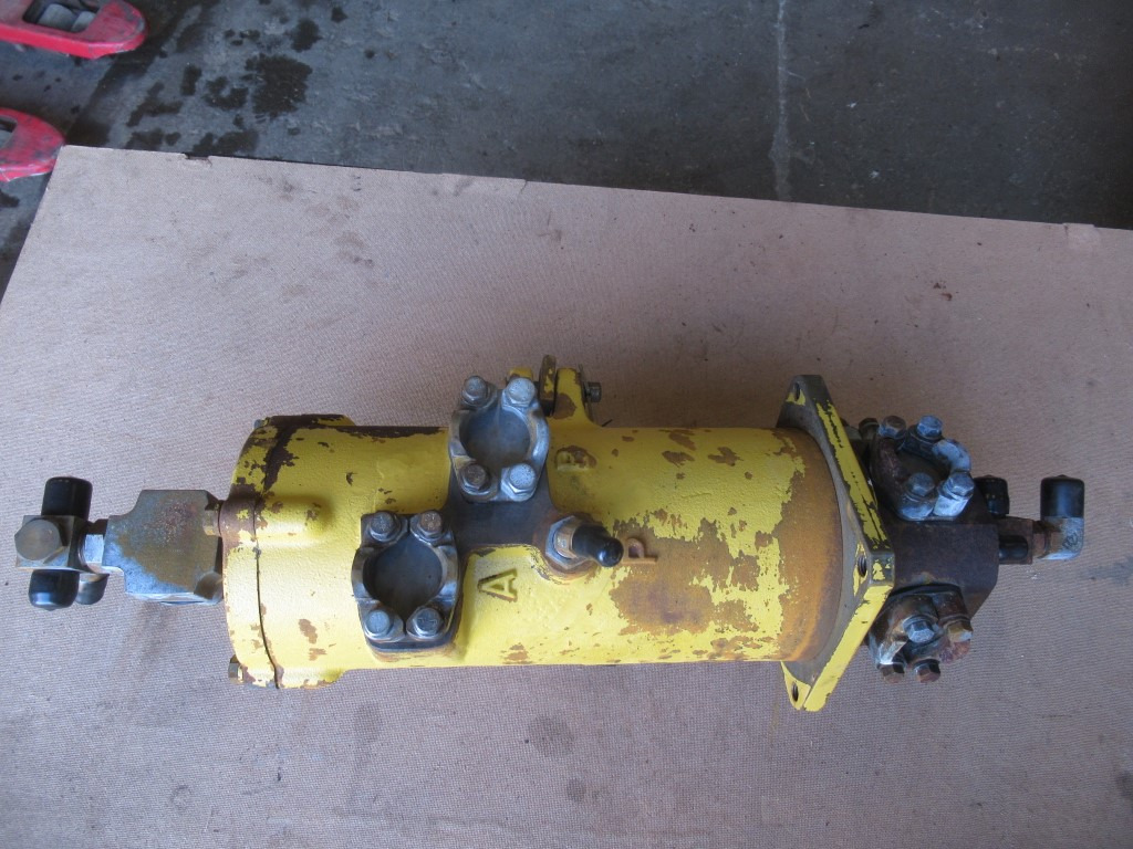 Komatsu PC800LC-8 - - Hüdraulika - Ehitusmasinad: pilt 4 Komatsu PC800LC-8 - - Hüdraulika - Ehitusmasinad: pilt 4