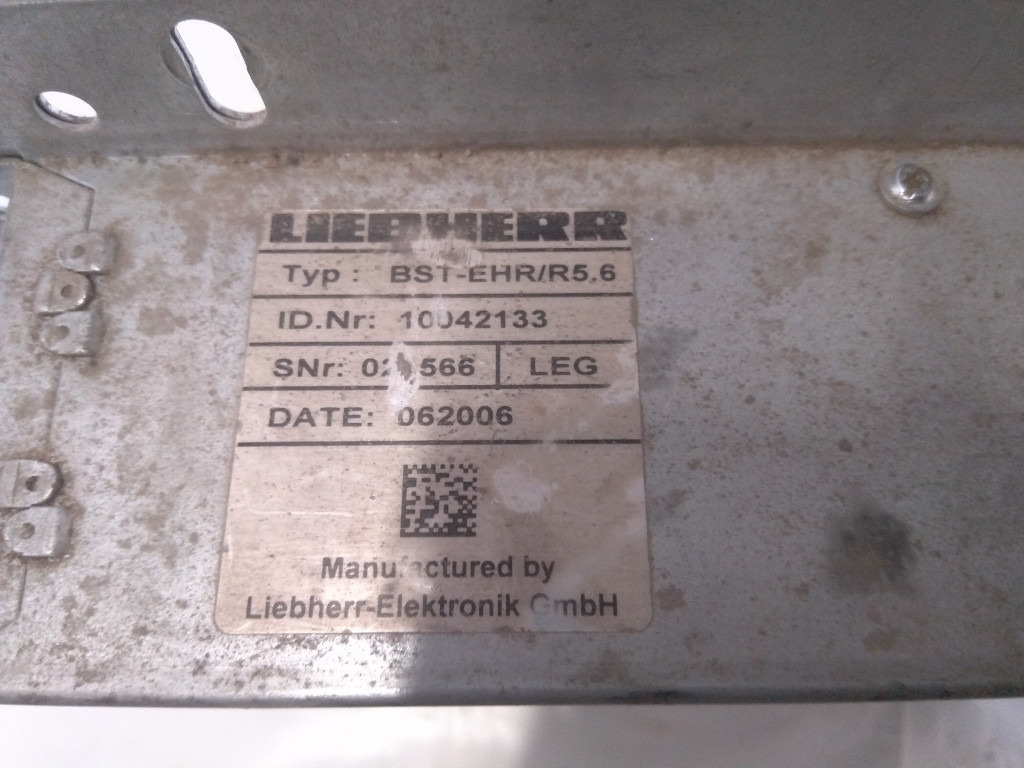 Liebherr 10042133 - Mootori juhtimisseade - Ehitusmasinad: pilt 2 Liebherr 10042133 - Mootori juhtimisseade - Ehitusmasinad: pilt 2