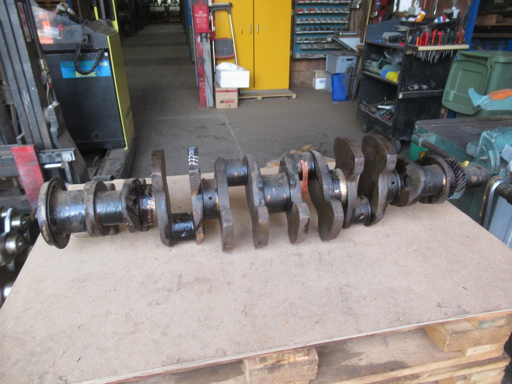Mack 456GC518G - - Väntvõll - Ehitusmasinad: pilt 1 Mack 456GC518G - - Väntvõll - Ehitusmasinad: pilt 1