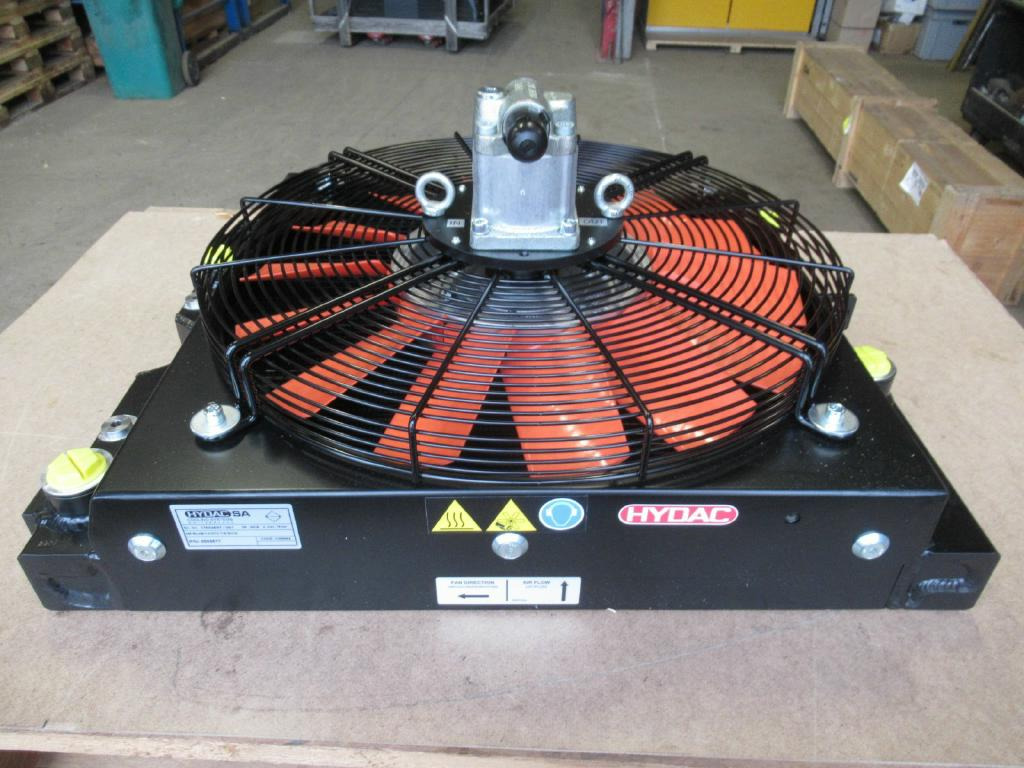 New Holland 6559577 - Radiaator - Ehitusmasinad: pilt 3 New Holland 6559577 - Radiaator - Ehitusmasinad: pilt 3