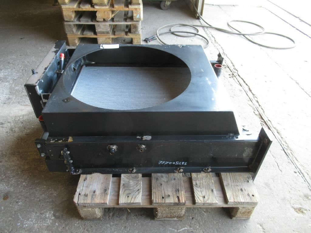 New Holland YN05P00034S001 - Radiaator - Ehitusmasinad: pilt 4 New Holland YN05P00034S001 - Radiaator - Ehitusmasinad: pilt 4