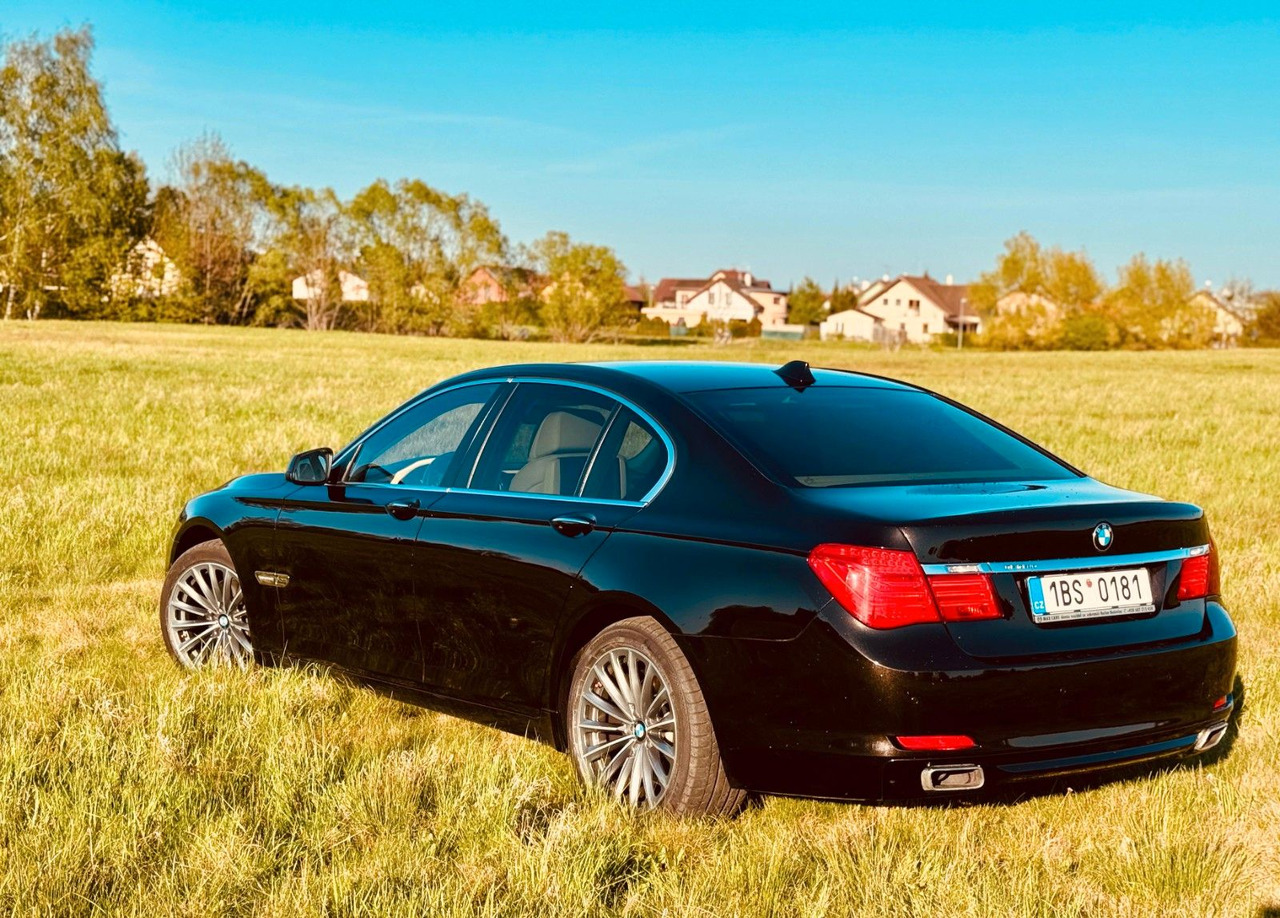 BMW 740d xDrive 4x4 Long - Sedaan: pilt 2 BMW 740d xDrive 4x4 Long - Sedaan: pilt 2