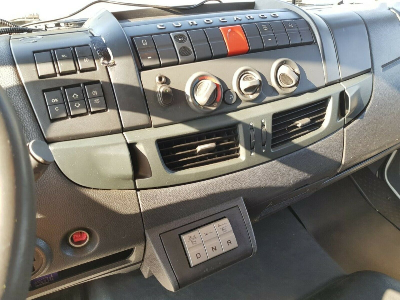 Külmutiga veoauto Iveco EUROCARGO ML 120E25: pilt 11