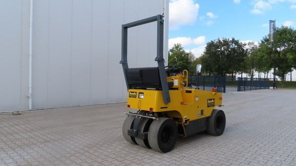 Sakai TS 160-2 - Pneumaatiline teerull: pilt 2 Sakai TS 160-2 - Pneumaatiline teerull: pilt 2