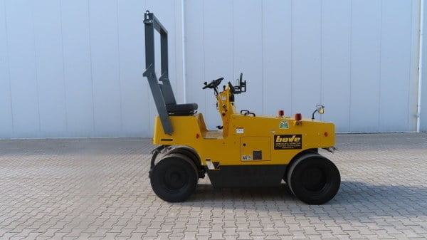 Sakai TS 160-3 - Pneumaatiline teerull: pilt 1 Sakai TS 160-3 - Pneumaatiline teerull: pilt 1