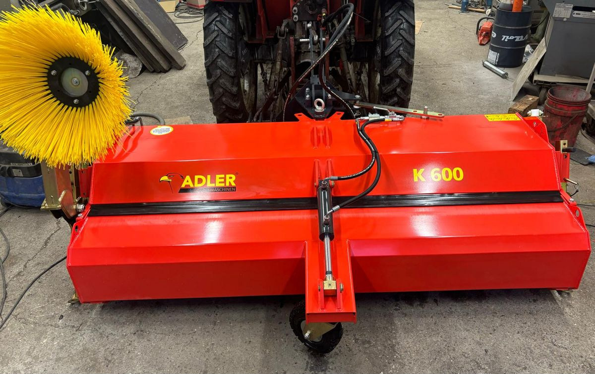 Adler Adler K600/240 Kehrmaschine - Hari: pilt 1 Adler Adler K600/240 Kehrmaschine - Hari: pilt 1