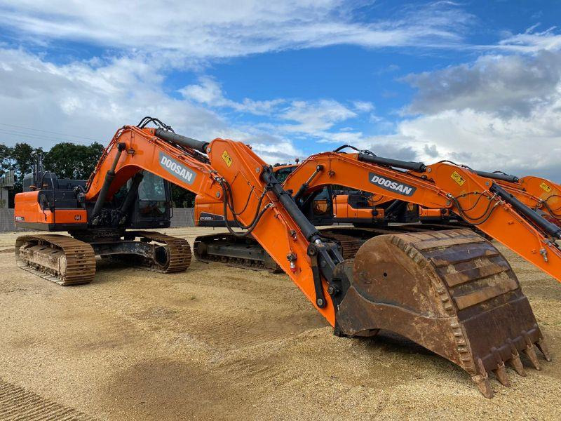Doosan DX300LC - Lintekskavaator: pilt 1 Doosan DX300LC - Lintekskavaator: pilt 1