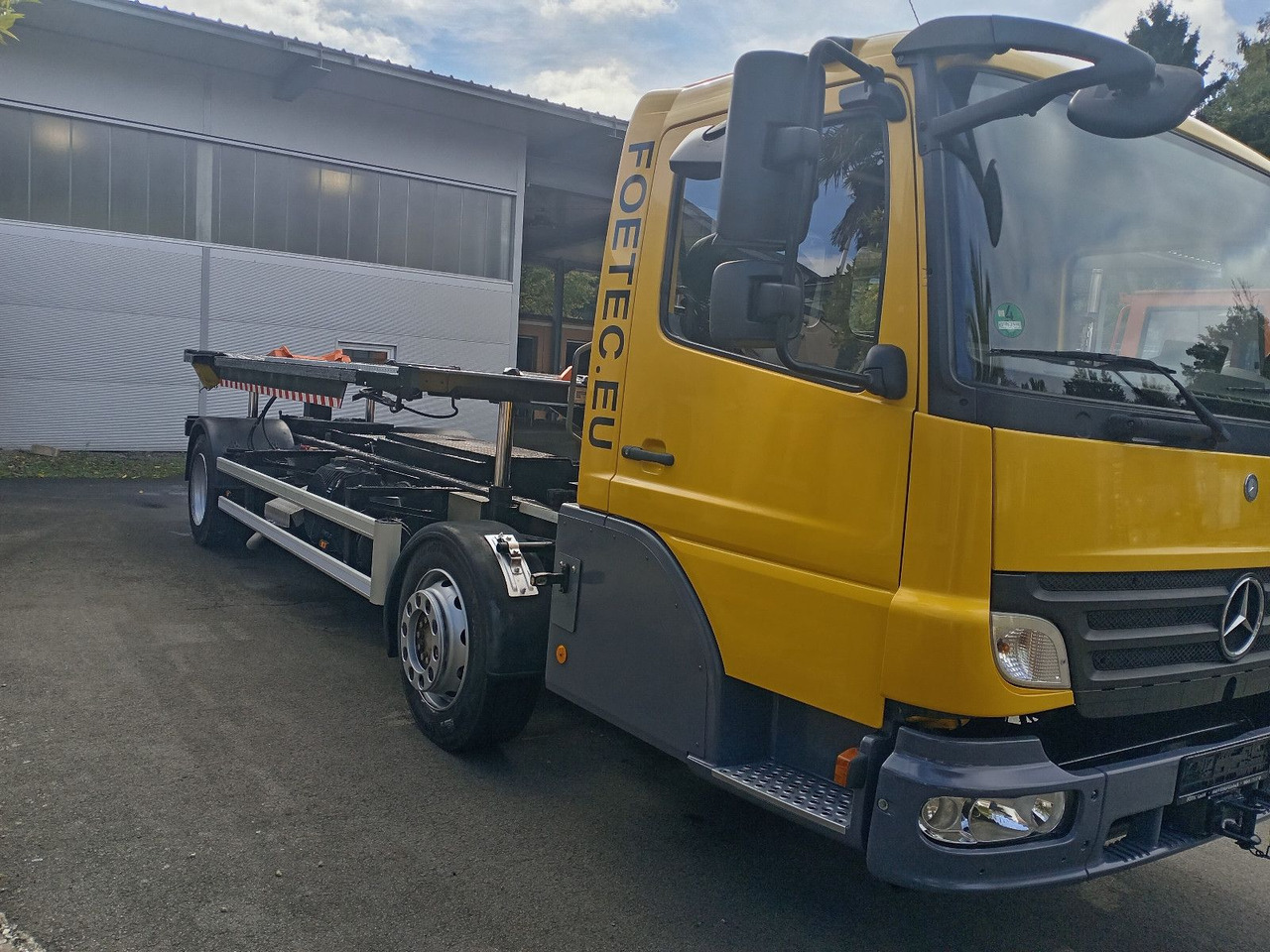Mercedes-Benz Kamag Wiesel / WBH25 / KB3793 / mit Ganrantie - Konteinerveduk/ Tõstukiga veoauto: pilt 3 Mercedes-Benz Kamag Wiesel / WBH25 / KB3793 / mit Ganrantie - Konteinerveduk/ Tõstukiga veoauto: pilt 3