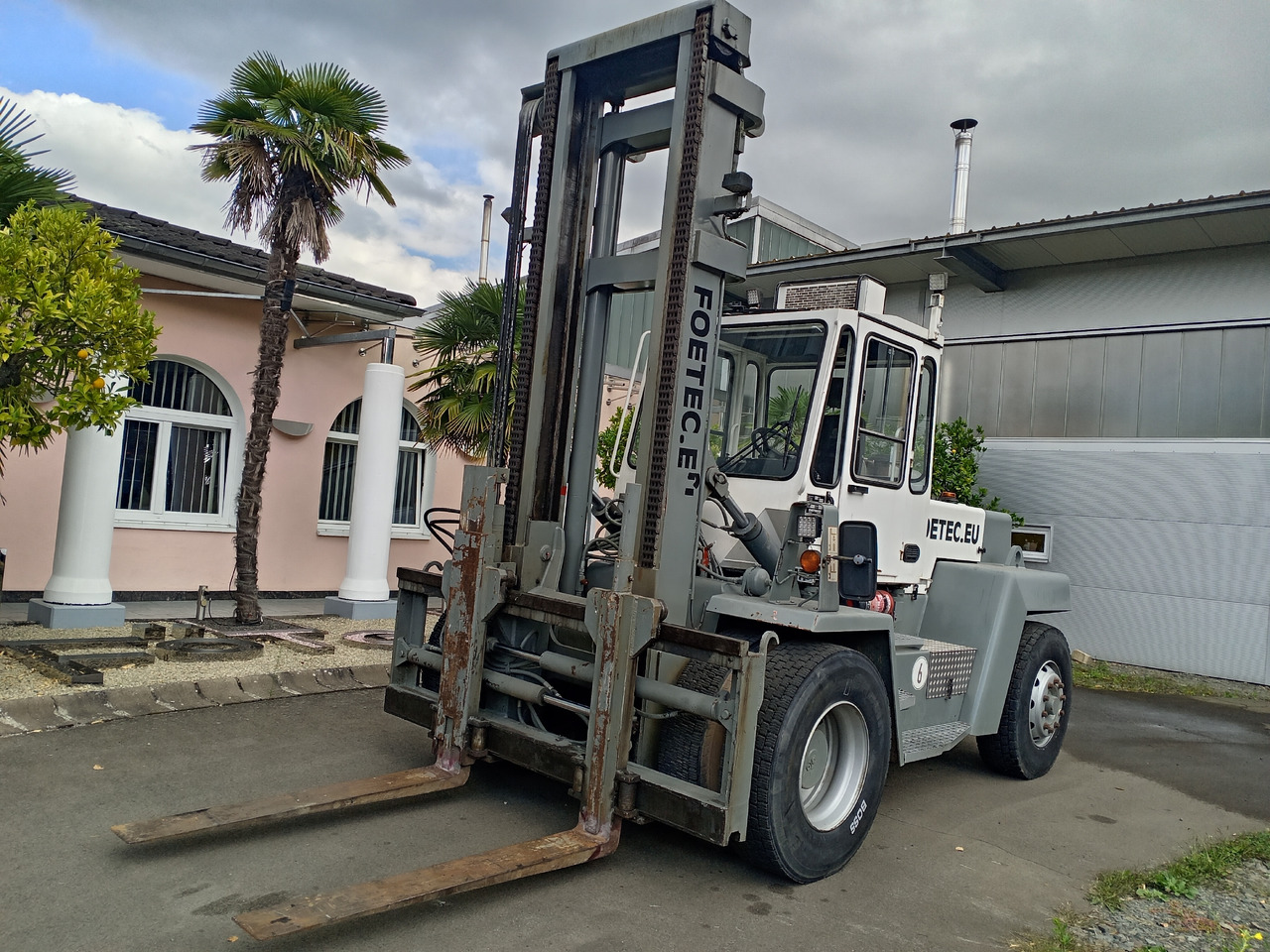 SVETRUCK Schwerlastgabelstapler 1060-30 - Diiseltõstuk: pilt 1 SVETRUCK Schwerlastgabelstapler 1060-30 - Diiseltõstuk: pilt 1