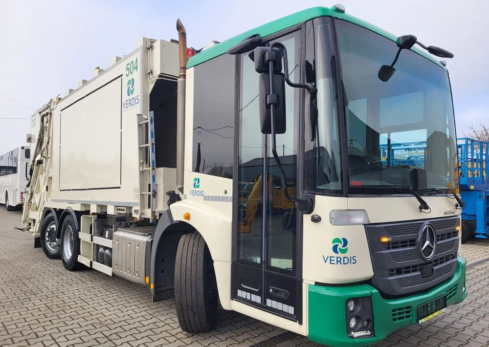 Mercedes-Benz Econic 2630 dwukomorowa - Prügiauto: pilt 2 Mercedes-Benz Econic 2630 dwukomorowa - Prügiauto: pilt 2