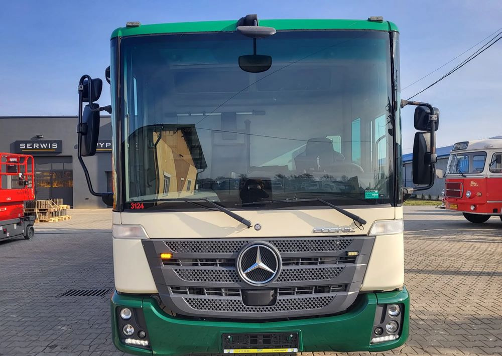 Mercedes-Benz Mercedes-Benz Econic 2630 - Prügiauto: pilt 3 Mercedes-Benz Mercedes-Benz Econic 2630 - Prügiauto: pilt 3