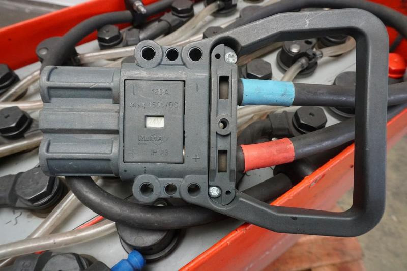AIM 24 Volt 3 PzS 375 Ah - Aku - Materjali käitlemise seade: pilt 4 AIM 24 Volt 3 PzS 375 Ah - Aku - Materjali käitlemise seade: pilt 4