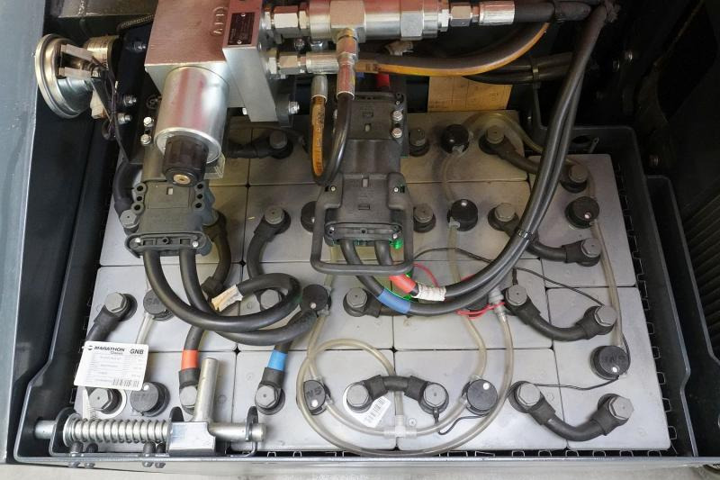 Combilift CBE3000 - 4-suunaline lükandmastiga tõstuk: pilt 5 Combilift CBE3000 - 4-suunaline lükandmastiga tõstuk: pilt 5