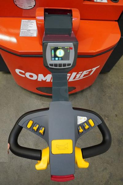 Combilift WR4 - 4-suunaline lükandmastiga tõstuk: pilt 4 Combilift WR4 - 4-suunaline lükandmastiga tõstuk: pilt 4