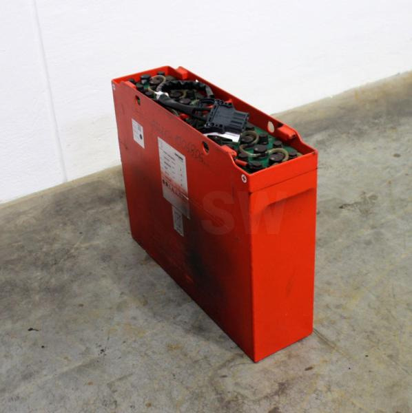 GRUMA 24 Volt 3 PzS 375 Ah - Aku - Materjali käitlemise seade: pilt 1 GRUMA 24 Volt 3 PzS 375 Ah - Aku - Materjali käitlemise seade: pilt 1