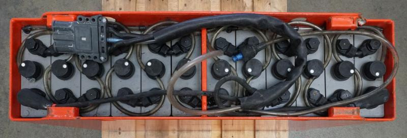 GRUMA 24 Volt 3 PzS 375 Ah - Aku - Materjali käitlemise seade: pilt 3 GRUMA 24 Volt 3 PzS 375 Ah - Aku - Materjali käitlemise seade: pilt 3